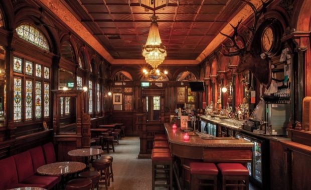 The interior of The Stag's Head 